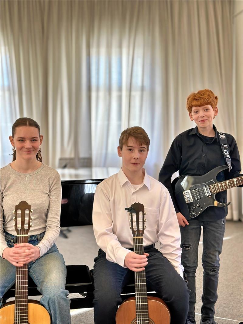 „Jugend musiziert“ beschert Gänsehautmomente Preise gab es bei „Jugend musiziert“ auch für Ylva Brumm, Malte Albrecht und Tim Bennet Kopp. Fotos: Sandte