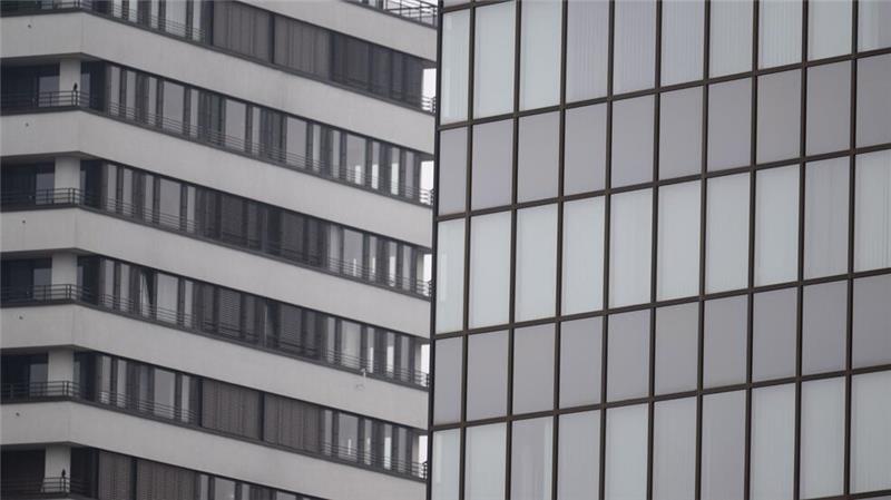 Bundesbank sieht Bündel an Risiken für Banken Preisverfall bei Gewerbeimmobilien (Symbolbild)