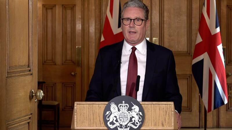 Starmer droht vor neuer Randale mit Härte des Gesetzes Premier Starmer droht Randalierern mit Haft. (Archivbild)