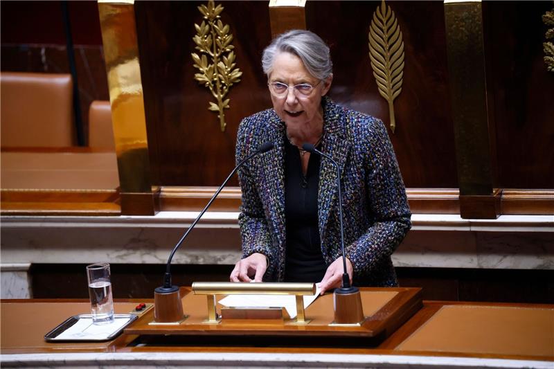 Premierministerin Élisabeth Borne vor der Nationalversammlung.
