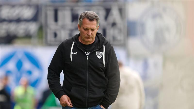 Preußen Münster und Trainer Alois Schwartz stehen als erster Absteiger aus der 2. Bundesliga fest. 