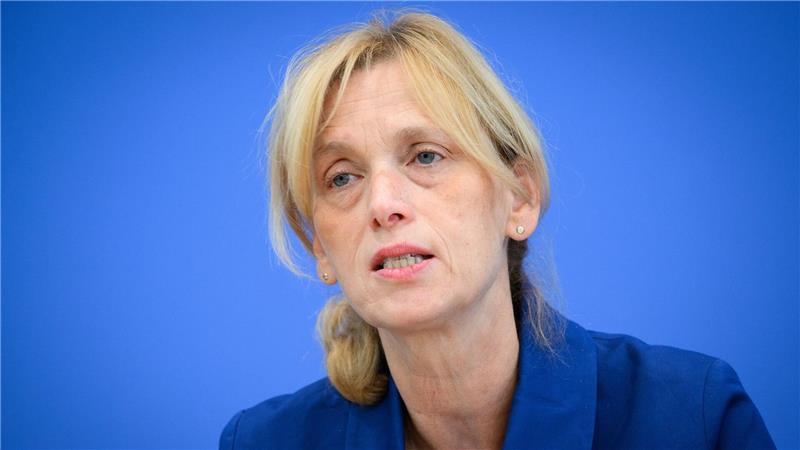 Prien will im kommenden Jahr einen Vorschlag zum Mutterschutz für Selbstständige vorlegen. (Archivbild)