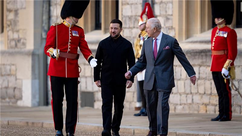 Bilder des Tages Prinz Charles empfängt ukrainischen Präsidenten Selenskyj auf Schloss Windsor.