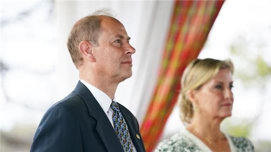 Prinz Edward und seine Frau Herzogin Sophie stehen nur selten im Fokus der Öffentlichkeit, spielen aber zunehmend eine wichtige Rolle im Königshaus.