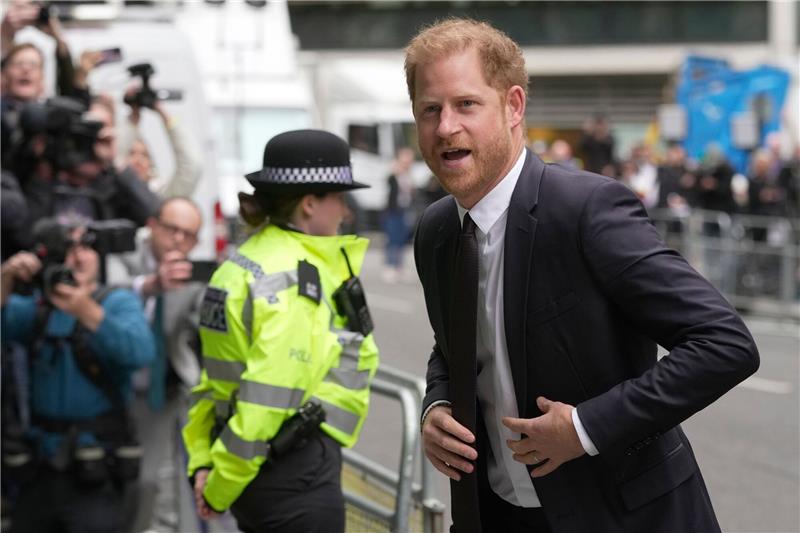 Teilsieg für Prinz Harry bei Klage gegen „Mirror”-Verlag Prinz Harry ist kein Fan der britischen Boulevardzeitungen.