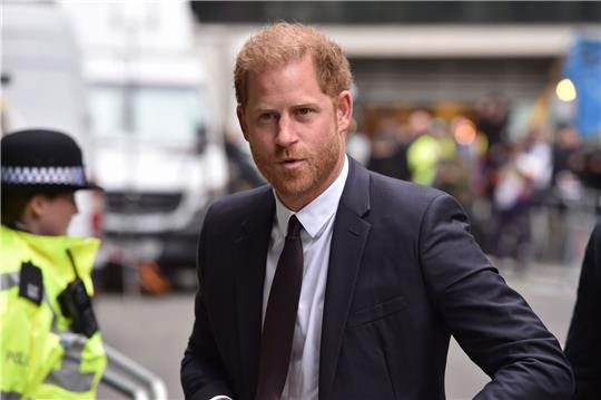 Prinz Harry  war umgehend nach London gereist, nachdem der Palast am Montag die Öffentlichkeit über die Krebsdiagnose des 75-Jährigen informiert hatte. (Archivbild)