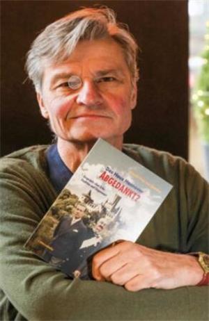 Prinz Heinrich von Hannover kommt zu einer Veranstaltung im Bad Harzburger Bahnhof.