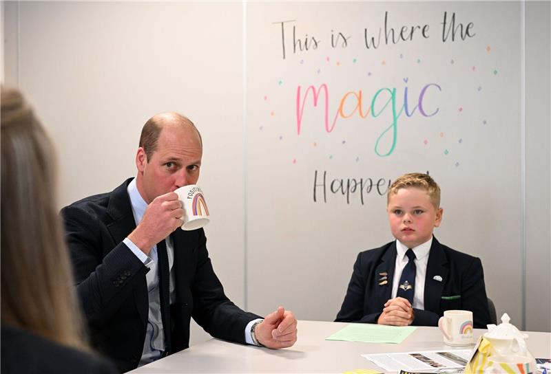 Nach Einladung per Brief: Prinz William besucht Schulprojekt Prinz William besucht die St. Michael's Church of England High School.