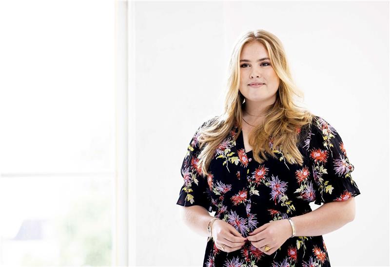 Prinzessin Amalia reist erstmals offiziell in die Karibik Prinzessin Amalia begleitet ihre Eltern auf einer offiziellen Reise.