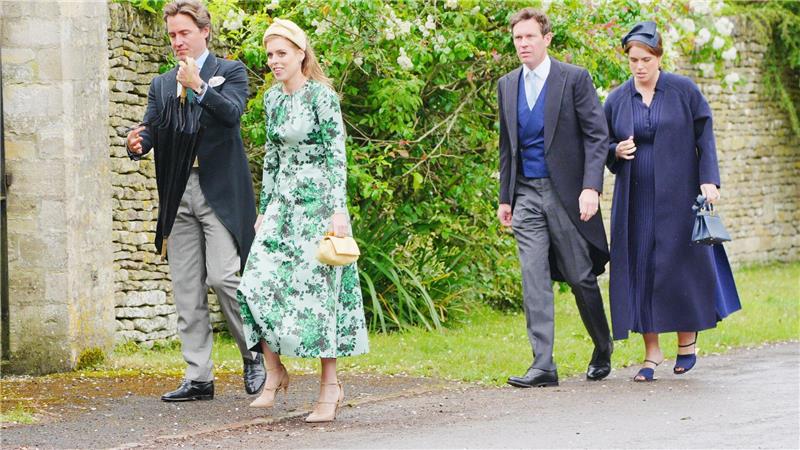 Prinzessin Beatrice und Prinzessin Eugenie reisten nach Kemble.