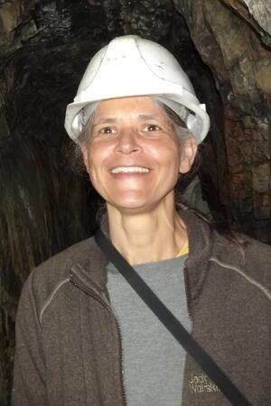Forscherin will Spuren des Bergbaus im Harz neu interpretieren Prof. Dr. Lasafam Iturrizaga im Stollen der Grube Catharina Neufang.