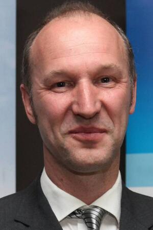 Clausthaler Forscher lösen jahrtausendealtes Rätsel Prof. Joachim Deubener
