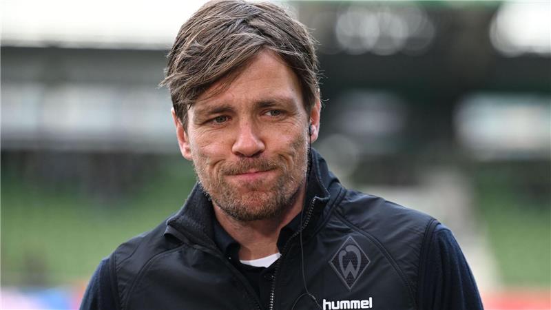 Profifußball-Geschäftsführer Clemens Fritz beim Interview. (Archivbild)