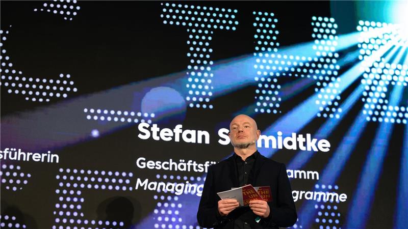 Kulturhauptstadt a. D.: Rave und Bergparade zum Finale Programmgeschäftsführer Stefan Schmidtke: „Über 2.000 Veranstaltungen haben die Stadt zu einem internationalen Magneten gemacht.“