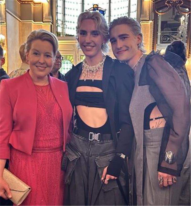 Prominenter Besuch: Franziska Giffey, frühere Regierende Bürgermeisterin von Berlin und inzwischen Wirtschaftssenatorin, mit Filip Sandte und Keanu Barlen.