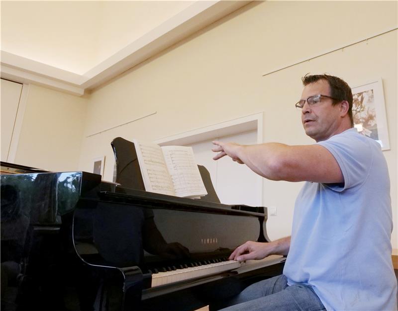 Stabat mater: Bad Harzburger und Lübecker singen zusammen Propsteikantor Karsten Krüger. Foto: Potthast
