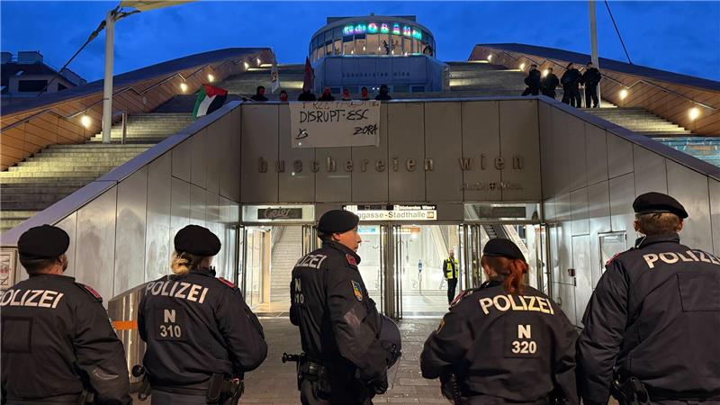 Protest in der Nähe der ESC-Halle.