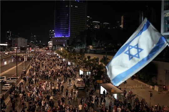 Protestzug in Tel Aviv gegen die Regierung des israelischen Premierministers Netanjahu.