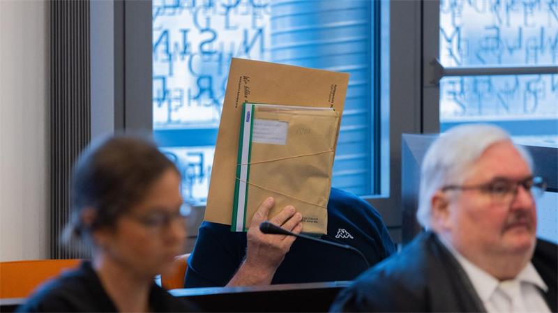 Geständnis im Prozess um Remscheider Waffenarsenal Prozess beginnt mit Geständnis