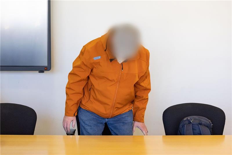 Kinderpornografie: Zwei Jahre Haft auf Bewährung für Pfarrer Prozessbeginn im Amtsgericht Osnabrück.