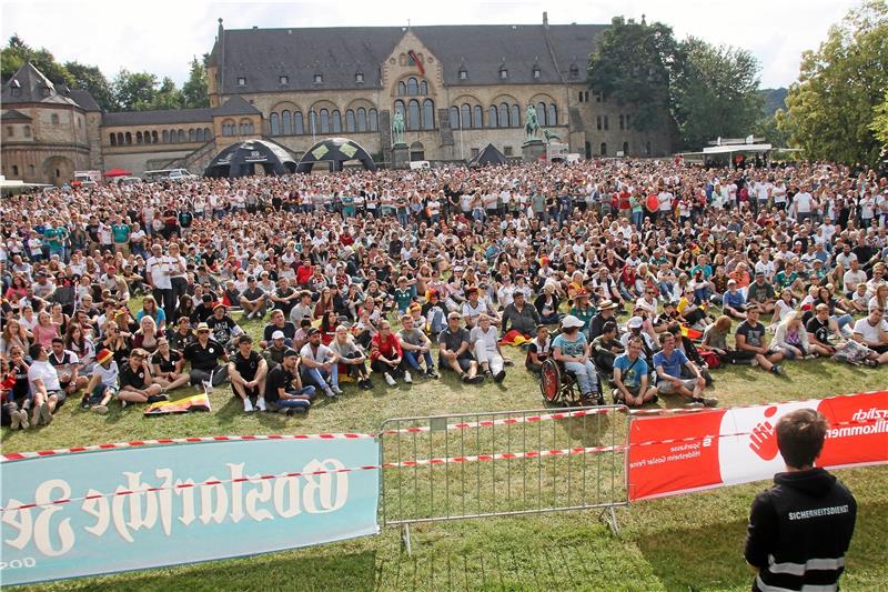 Keinen Bock auf Fußball zur Winter-WM in der Wüste Public-Viewing-Veranstaltungen wie an der Kaiserpfalz wird es dieses Jahr nicht geben. Archivfoto: Uwe Epping