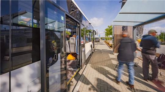 Pünktlich zum Fahrplanwechsel am 15. Dezember wird die Buslinie 840 um einen Haltepunkt auf Torfhaus erweitert.
