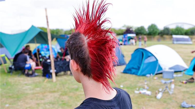 Bilder des Tages Punk-Camp auf Sylt beginnt
