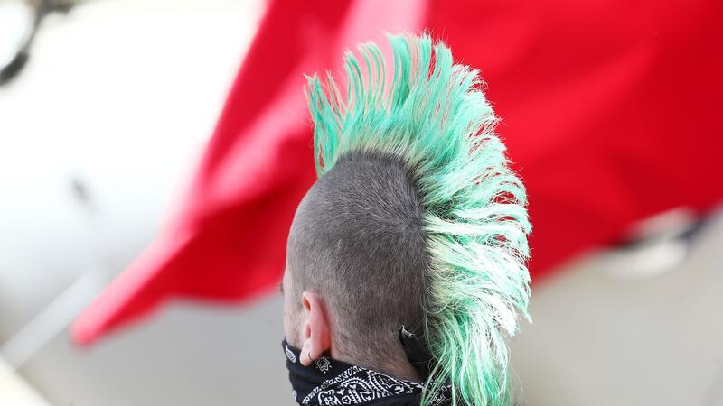 Punks planen am Wochenende Demos auf Sylt Punks der Gruppe „Aktion Sylt“ hatten bereits in den vergangenen beiden Jahren auf der Insel demonstriert (Symbolbild).