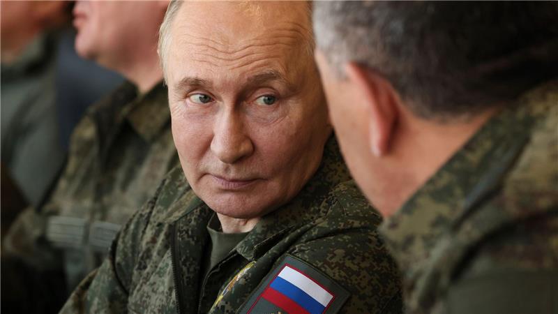 Putins Rüstungsausgaben bereiten der Nato Sorgen. (Archivbild)