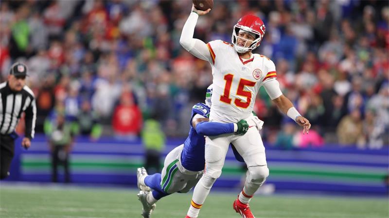 Quarterback-Star Patrick Mahomes hatte gegen Seattle einen schweren Stand.