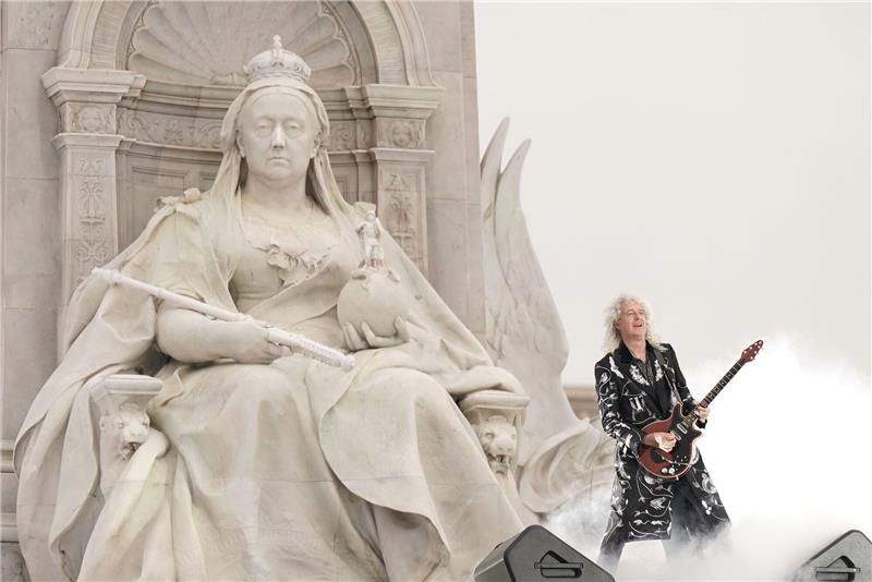 Queen-Gitarrist Brian May wird zum Ritter geschlagen Queen-Gitarrist Brian May trifft bald König Charles III.