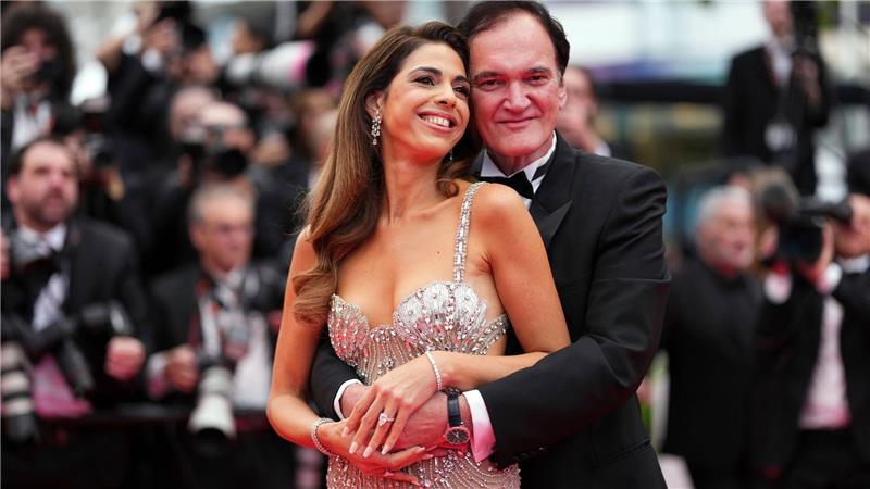 Robert De Niro wettert gegen Trump bei Cannes-Eröffnung Quentin Tarantino mit seiner Partnerin Daniella Pick.