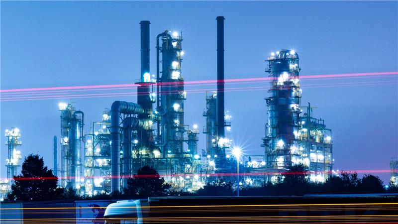 RWE liefert grünen Wasserstoff an Raffinerie Leuna RWE will ab 2030 jährlich rund 30.000 Tonnen grünen Wasserstoff an die Raffinerie Leuna liefern. (Archivbild)