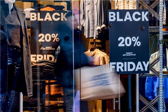 Rabatte, Rabatte, Rabatte: Viele Händler werben rund um den Black Friday mit Angeboten.