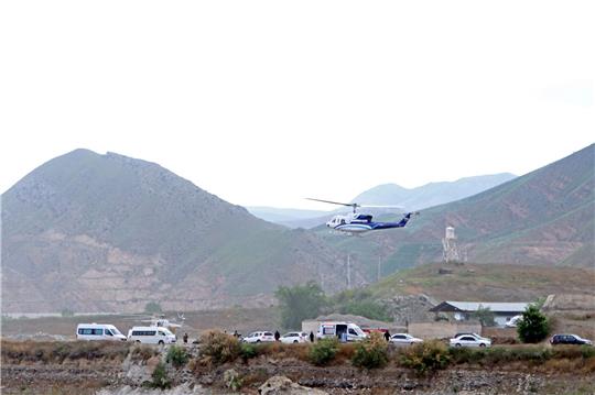 Raisi war zusammen mit Außenminister Amirabdollahian auf der Rückreise von einem Treffen mit dem Präsidenten des Aserbaidschan als ihre Maschine vom Radar verschwand. Foto: Ali Hamed Haghdoust/dpa