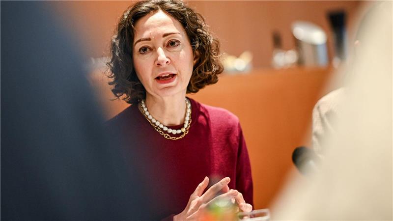 Freunde-Finder: Berliner Urteil schränkt Facebook ein Ramona Pop, Vorständin des Verbraucherzentrale Bundesverbands, sagt: „Das Gericht hat klargestellt, dass die Verarbeitung der Daten Unbeteiligter rechtswidrig ist.“ (Archivbild)