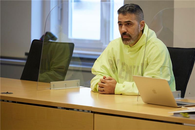 Mehr als vier Jahre Haft für Bushidos Ex-Manager gefordert Rapper Bushido schilderte an 25 Tagen im Strafverfahren gegen seinen Ex-Manager seine Sicht der Dinge.