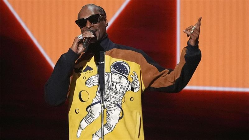 MTV Video Music Awards: Gold für Swift, Madonna räumt ab Rapper Snoop Dogg stand erstmals als Gastgeber auf der Bühne.