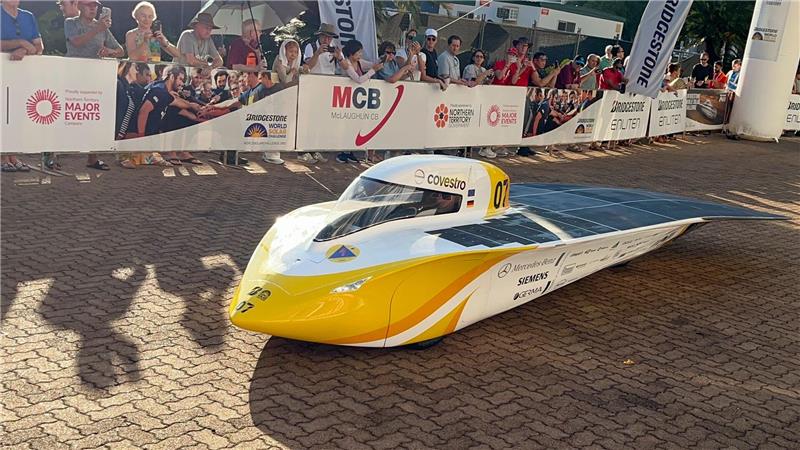 Rasen so lange die Sonne scheint... Moritz Mitzel aus Aachen startet bei der World Solar Challenge in einem solarbetriebenen Gefährt.