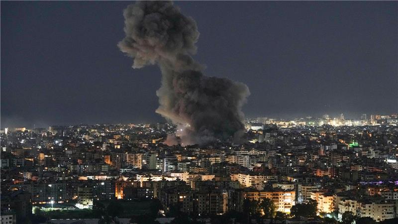 Rauch steigt auf von israelischen Luftangriffen in Dahieh, einem südlichen Vorort von Beirut.