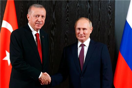 Recep Tayyip Erdogan und Wladimir Putin beim Gipfel der Shanghaier Organisation für Zusammenarbeit (SOZ) im vergangenen September.
