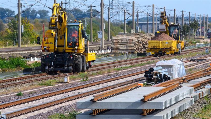 Rechnungshof rügt Bahn-Sanierungen.