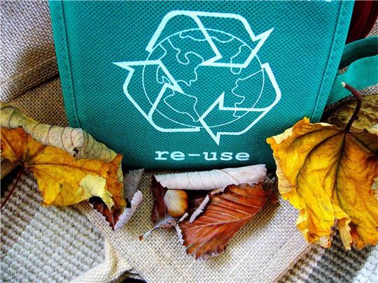 Recycling verringert auch die Abhängigkeit von Rohstofflieferungen aus anderen Ländern. Foto: Pixabay