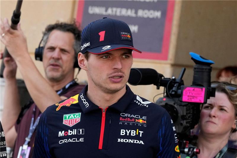 Läuft bei Red Bull: Auto zuverlässig, schnell und vorn dabei Red-Bull-Fahrer Max Verstappen aus den Niederlanden in Bahrain.