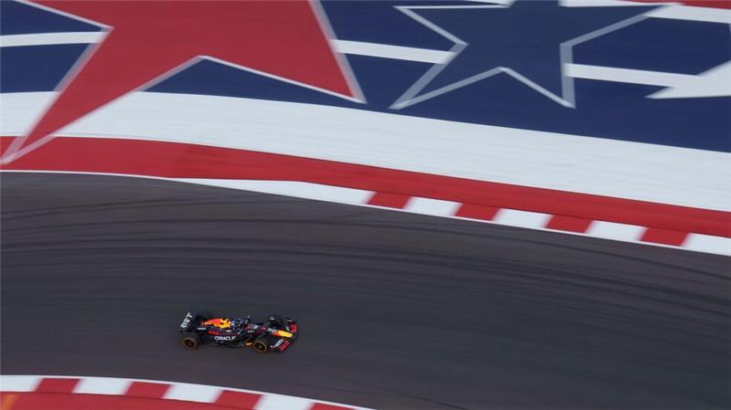 Red-Bull-Pilot Max Verstappen in Aktion während der Sprint-Qualifikation für den Großen Preis der USA.
