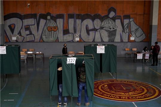 Referendum in Chile: Die neue Verfassung soll das aktuelle Grundgesetz ersetzen, das noch aus der Zeit der Militärdiktatur stammt.
