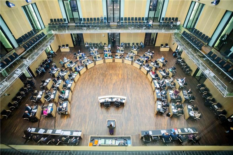 Höheres Bürgergeld beschlossen Regelsätze für Bürgergeld und Sozialhilfe steigen. Der Bundesrat stimmte einer entsprechenden Verordnung der Bundesregierung zu.