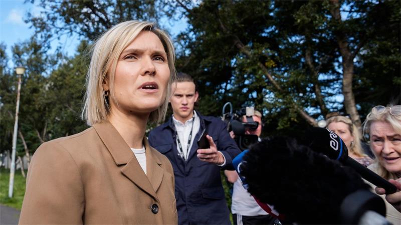 Island bleibt weiter draußen - EU-Verhandlungen abgelehnt Regierungschefin Kristrún Frostadóttir warb erfolglos für das „Ja“.