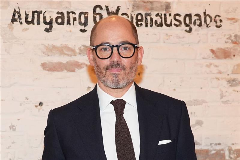 Edward Berger wird in Oscar-Akademie aufgenommen Regisseur Edward Berger («Im Westen nichts Neues») wird in die Oscar-Akademie aufgenommen.