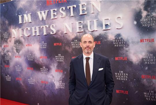 Regisseur Edward Berger stellt seinen Film «Im Westen nichts Neues» in Berlin vor.